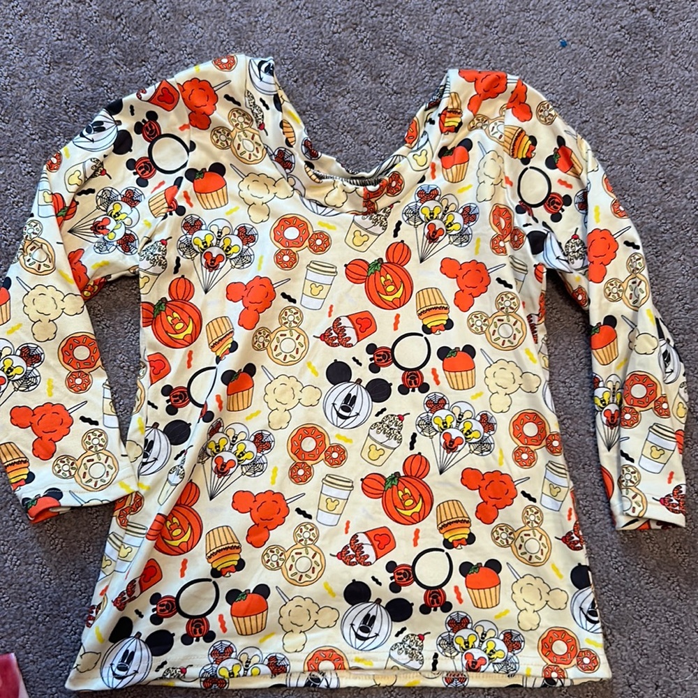 Adorable Disney Halloween top scoop neck sz 6/7 girls Mickey pumpkin